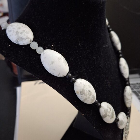 NECKLACE - Picture 5 of 5